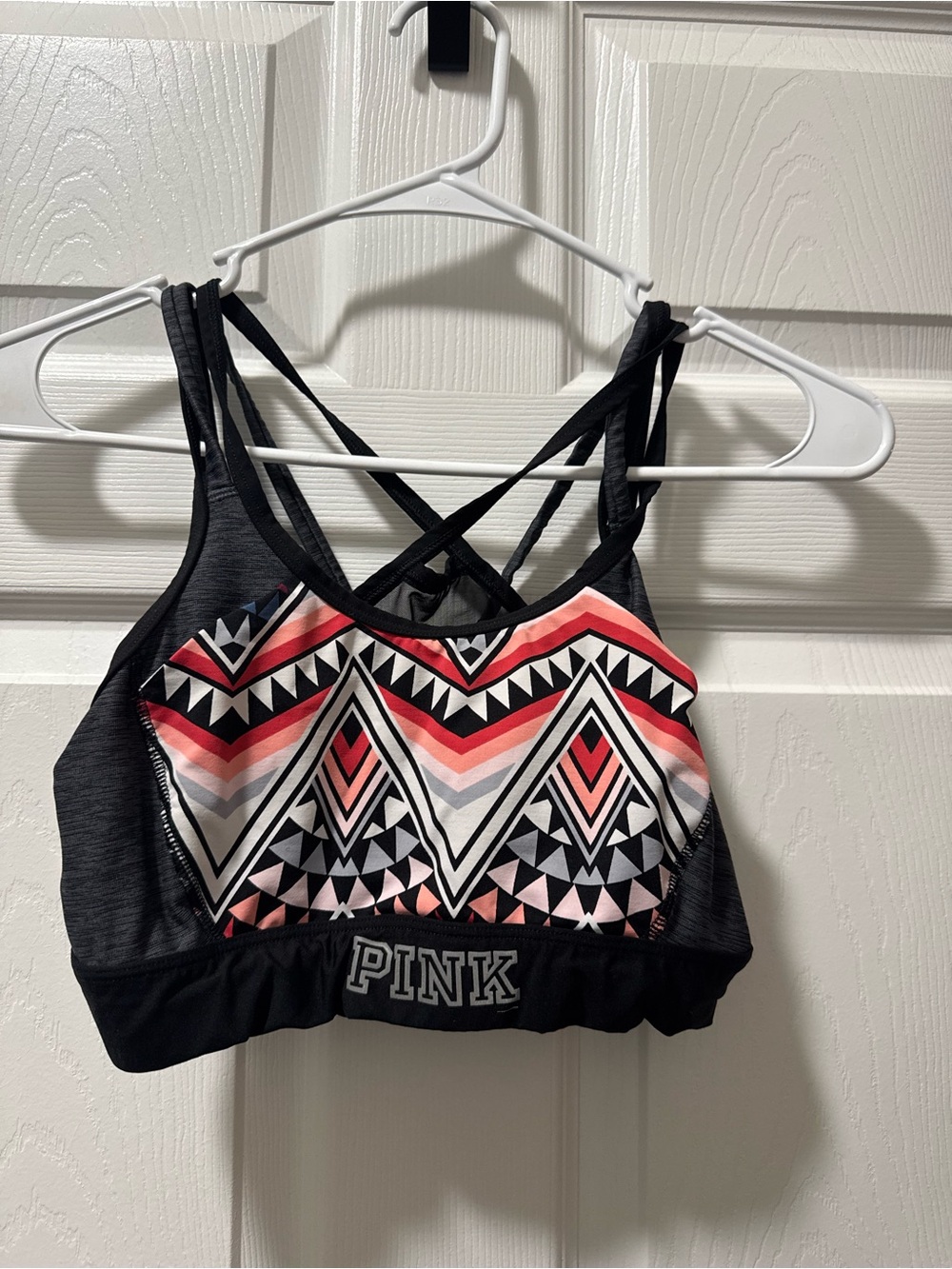 PINK Victoria's Secret Strappy Sports Bra – Black with Pink Chevron Print
